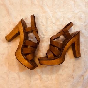 Mia Wooden Platform Heels 👡